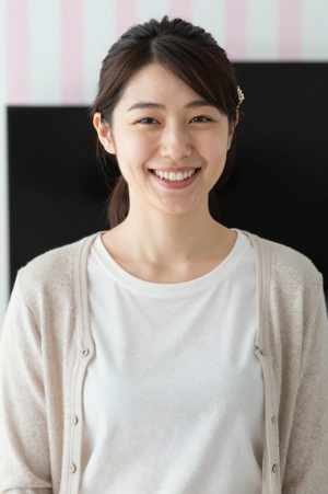 ガールズバー求人: 隣の席の女の子のように