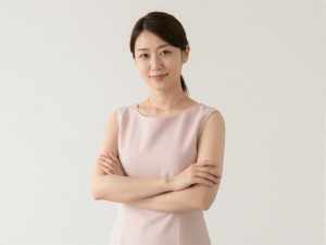 ラウンジ・会員制求人：優雅なポーズ