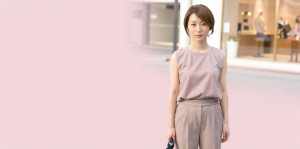 落ち着いた雰囲気の大人の女性のポートレート写真