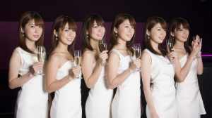 白いドレスを着た美女たちのキャバクラ求人ポートレート