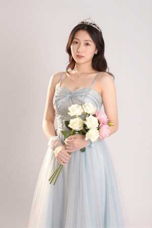 水色ドレスの美しいポートレート素材