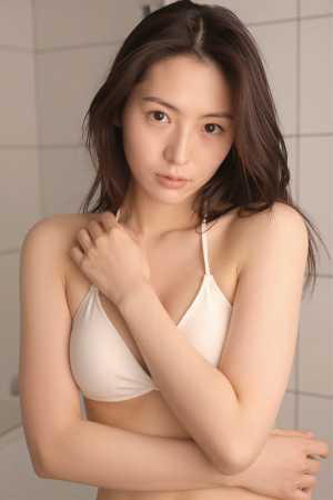 ビキニ姿の美しい女性