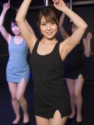 セクキャバで舞台で輝く笑顔