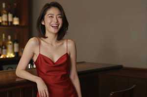 キャバクラ求人・赤ドレスのバリ