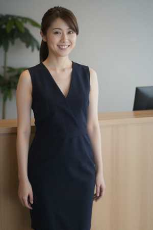 ヘルス求人のドレス笑顔