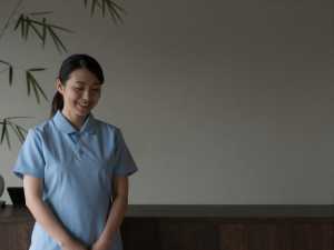 リラクゼーションサロン求人: 上質な受付で輝く