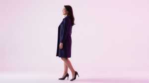 求人: エレガントな後姿