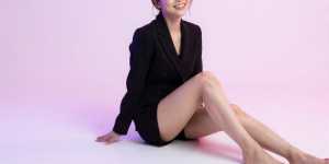 求人: エレガントな黒の