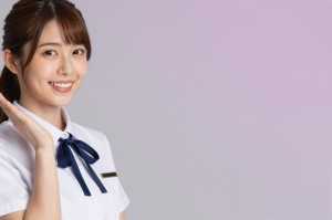 ガールズバー求人！カフェ制服で優雅に