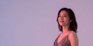 求人バナー素材：ピンクの煌めきと笑顔