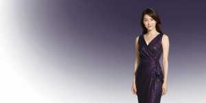 求人バナー素材: 優雅な女性と黒グラデ