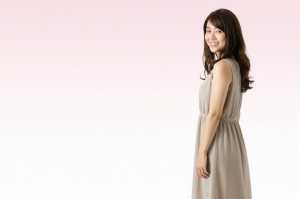 求人：暖色で誘う、居心地良い職場