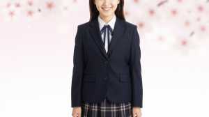 求人：制服で彩る新たな春の道