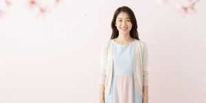 求人：春色ドレスの輝き