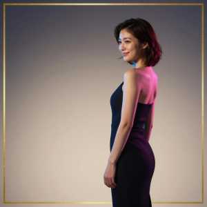 求人：紺碧の高級感とエレガントな日常