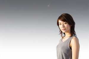 求人バナー素材: ボケグラデと魅力的な女性