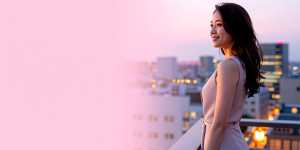 夜景と華やかな都会のライフスタイル素材