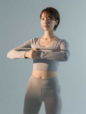 リハビリテーションジムで運動