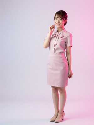 ガールズバー求人: 笑顔のスタッフ募集