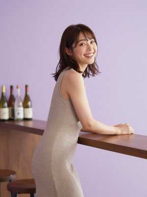 ガールズバー求人: 落ち着いた空間で働く