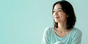 チャットレディ求人：窓辺で気分もリフレッシュ