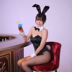 大人可愛いバニーガール