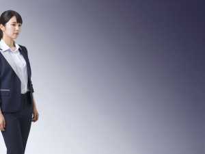 求人バナー素材：紫黒グラデと女性