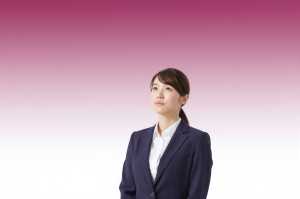 求人バナー素材：紫ピンクグラデと女性