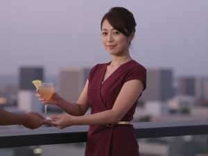 ルーフトップバーでの接客