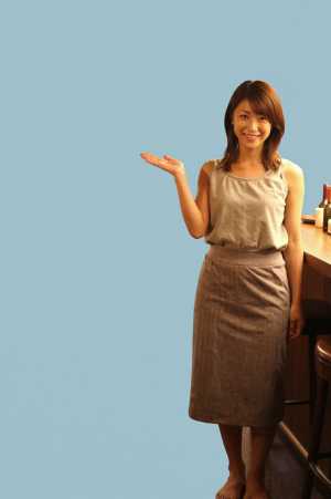 暖色に包まれたスナック求人