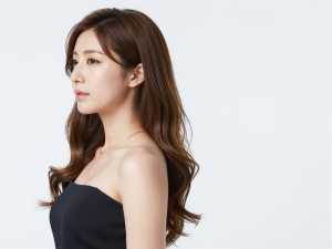 ラウンジ・会員制求人：洗練された横顔