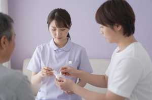 訪問看護で服薬管理を支援