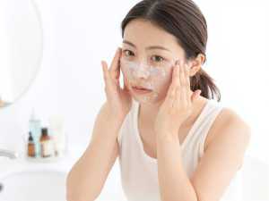 上から見たフェイスマスクケア