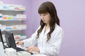 処方箋を扱う薬剤師