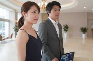 ホテルで警備を行うセキュリティスタッフ