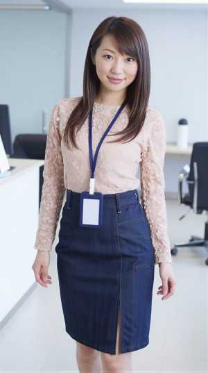 オフィスで見せるプロフェッショナルな一瞬