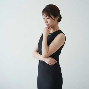 高収入：紺と金の饗宴