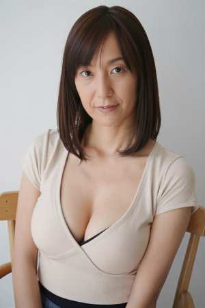 熟女・爆乳美しい女性ポートレート