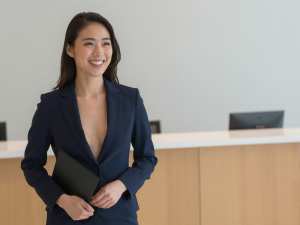 ヘルス求人のスーツ姿