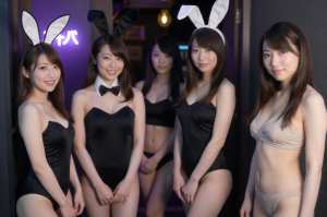 セクキャバ求人・クラブ入口で待つ仲間