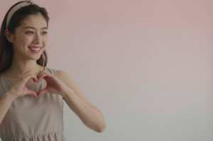 キュートな自分に出会うガールズバー求人