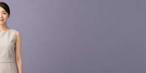 求人バナー素材: ボケと洗練された女性