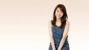 ガールズバー求人！癒しの笑顔とカジュアルスタイル