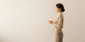 ラウンジ・会員制求人：穏やかな光