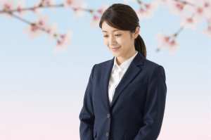 求人：桜舞う中、優雅なキャリア