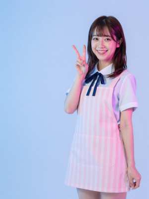 ガールズバー求人: キュートな制服で楽しく