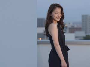 都会で輝く女性 ライフスタイル素材