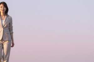 求人バナー素材：輝くピンク青と女性