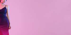 求人バナー素材：紫ピンクとドレス