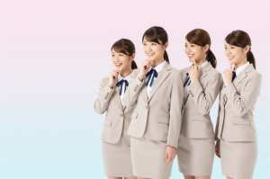 コンカフェ求人：OL風制服で魅力アップ！